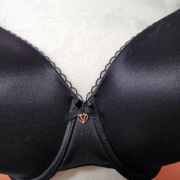 Body By Victoria Secret Bra Plus - 44D - Picture 2 of 9